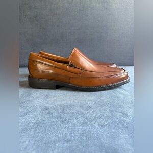 Clarks Cosgrove Free Loafer Men’s SZ 11M Brown Leather Slip On Comfort Shoe New